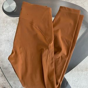 InStill High-Rise Tight 25”